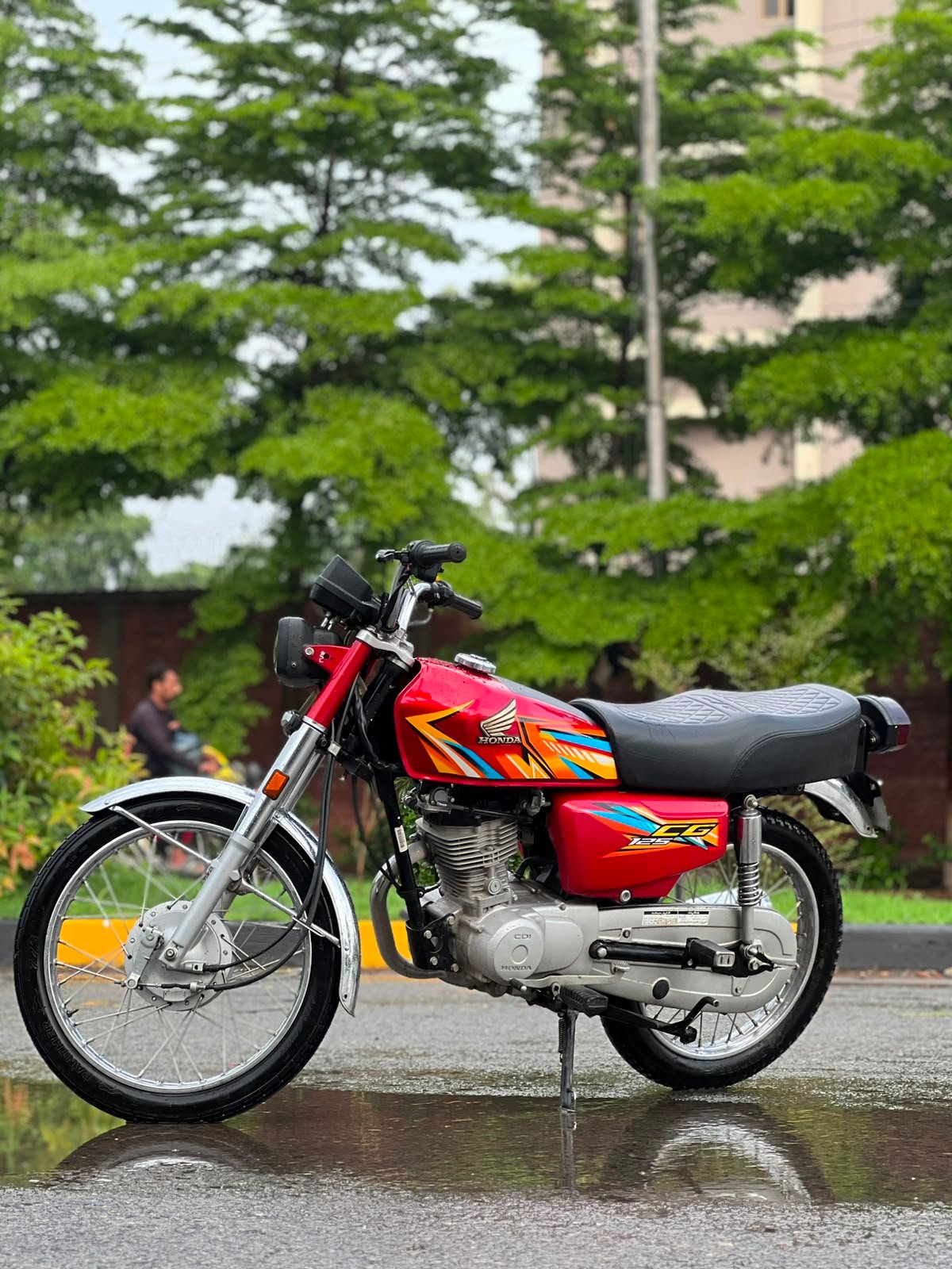 Srif 8200 km Chala file vgra sab ok hai