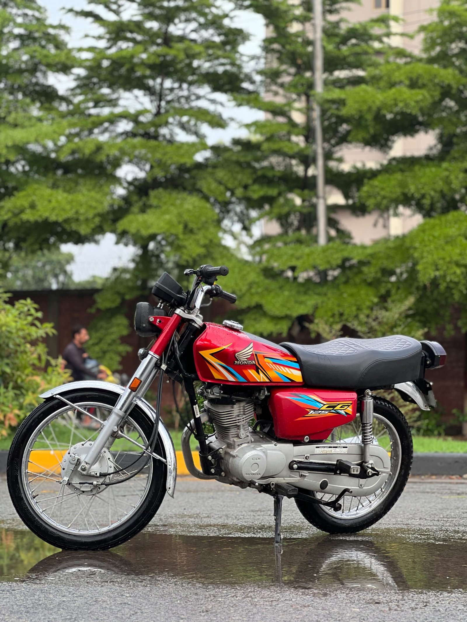 Srif 8200 km Chala file vgra sab ok hai