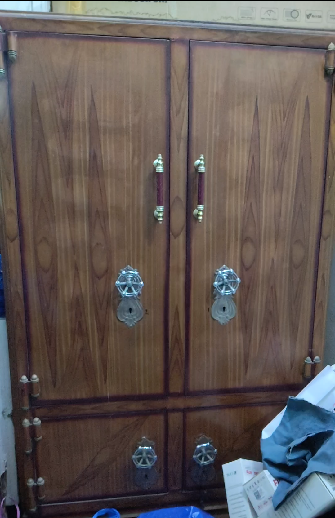Iron cabinet Almari for sale in very good condition.