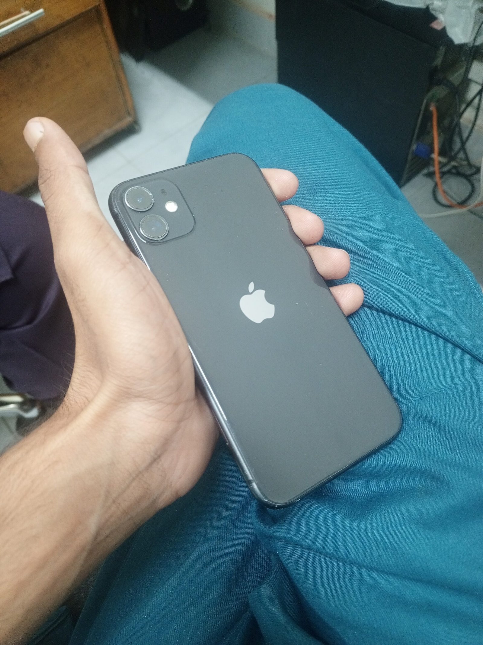 iPhone 11 BH 81 Original Face id tortune ok 64 GB price 35k