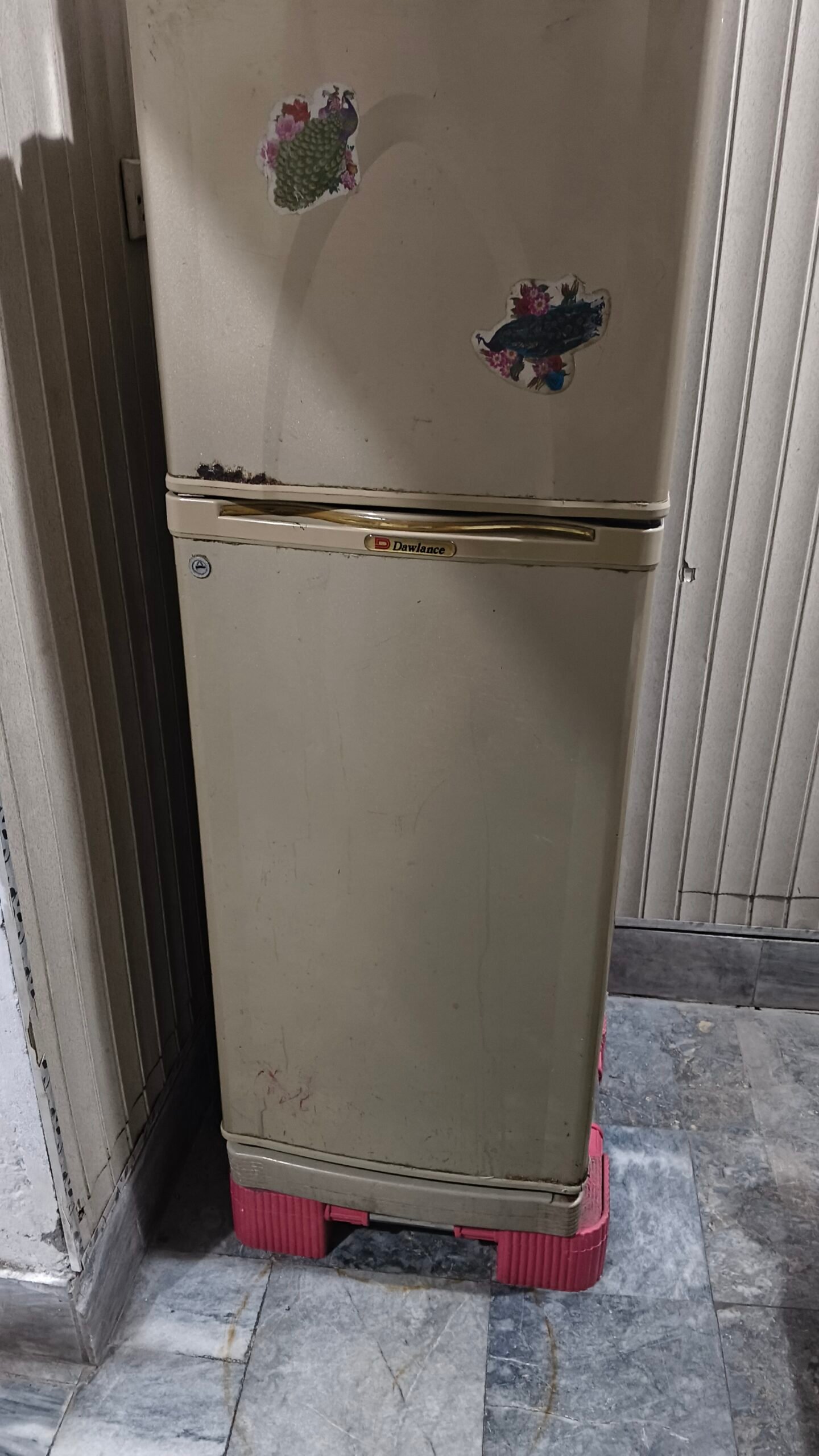 Small size fridge totally janeun ha