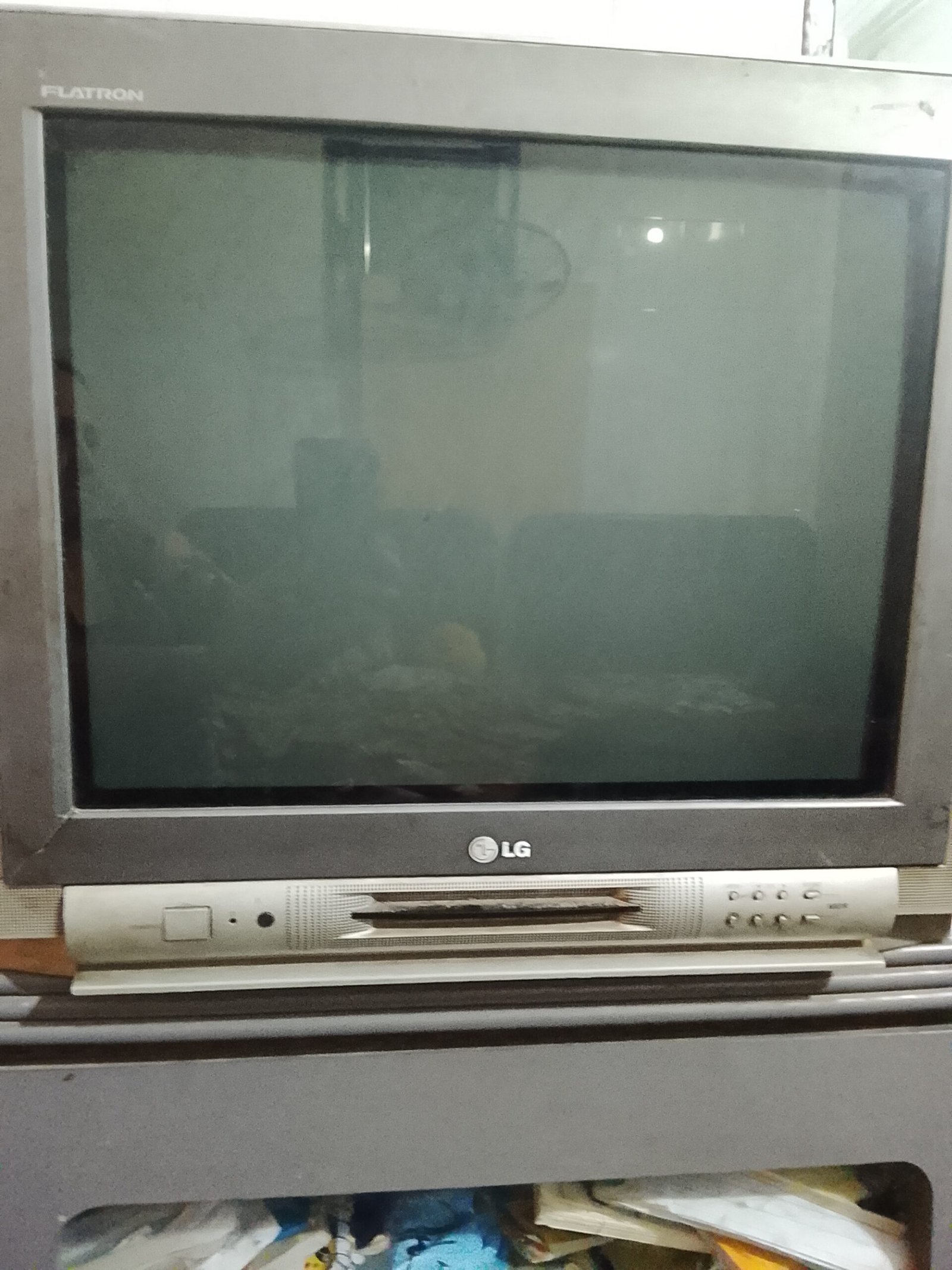LG 21-Inch CRT TV – Good Condition