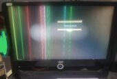 18in monitor per lines hai or halkasa nishan hai