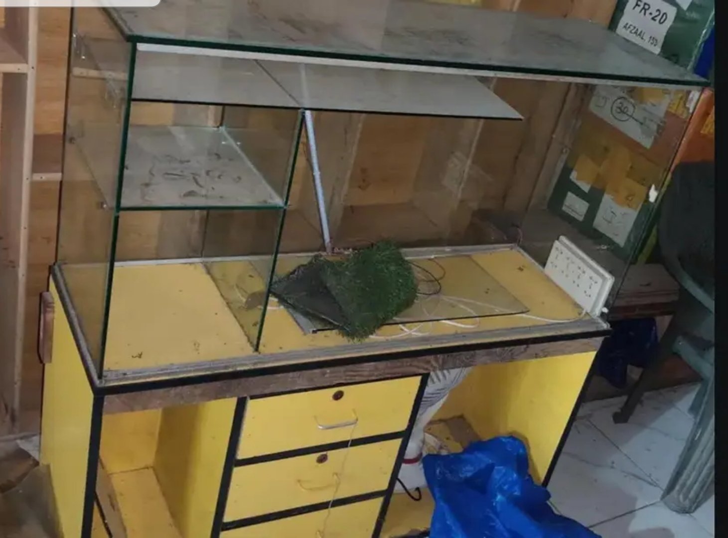 Mobile shop counter for urgent sale