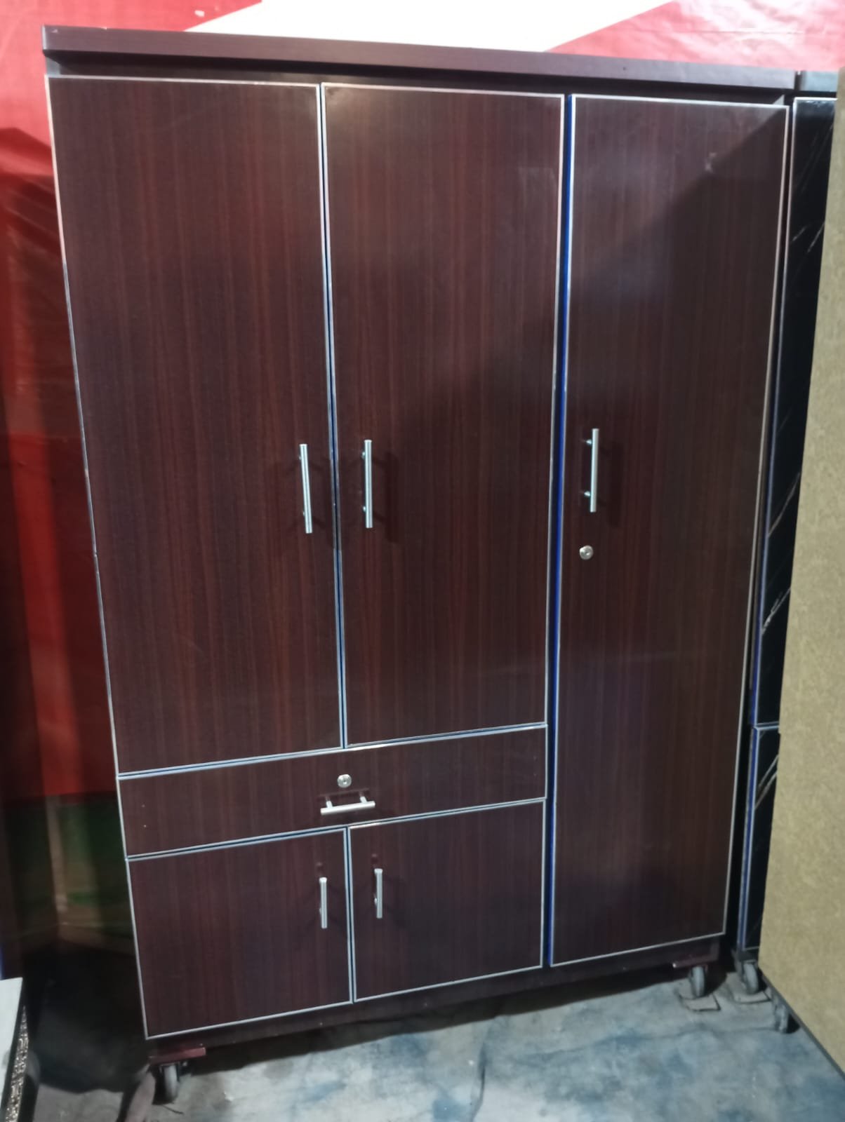 Almari cupboards Mini 3 Door new stylish