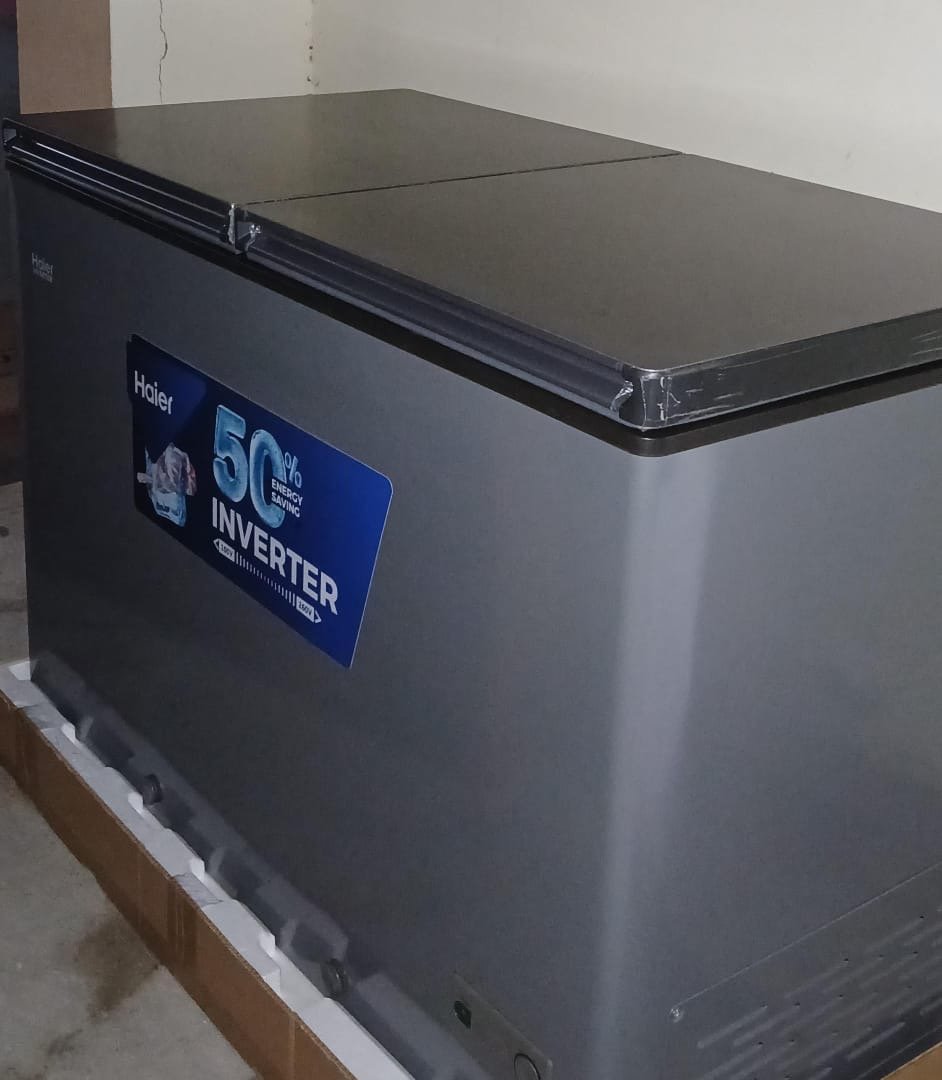 Two door freezer Haier, in warranty, Few months used