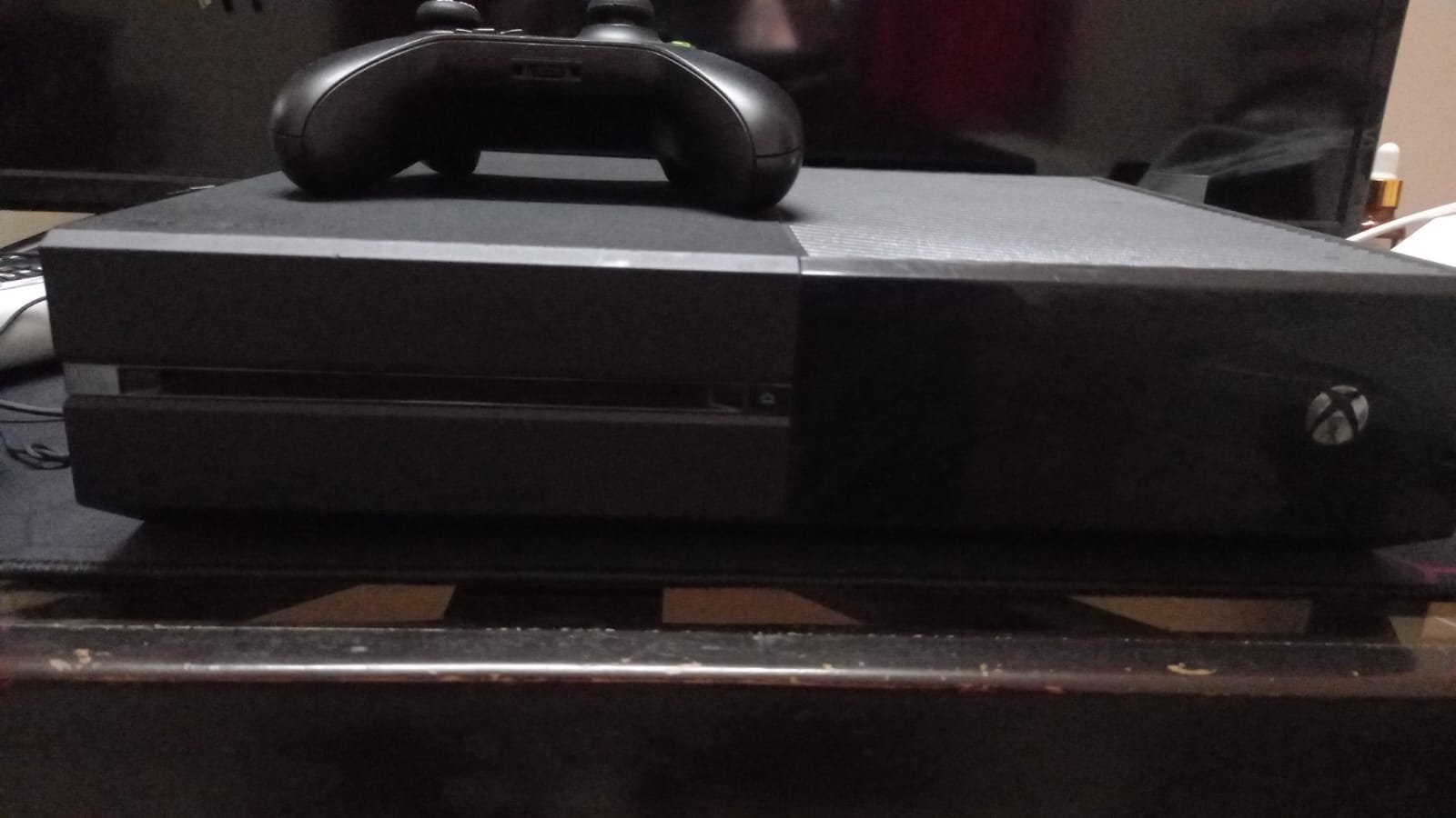 Xbox one fat with 5 to 8 games new condition with box