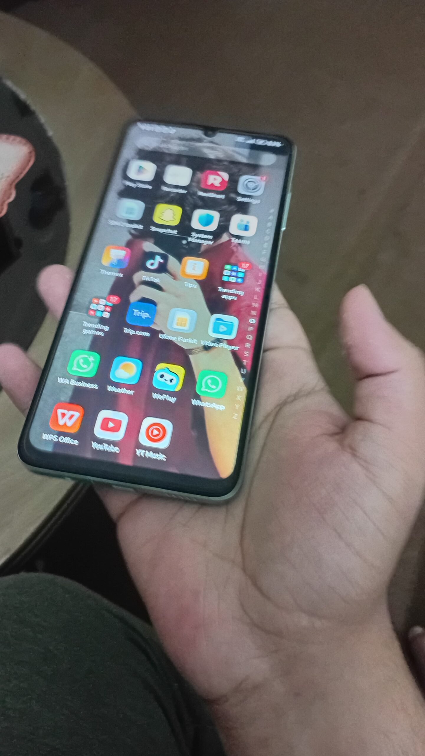 18 days used 4/128 honor x5c plus