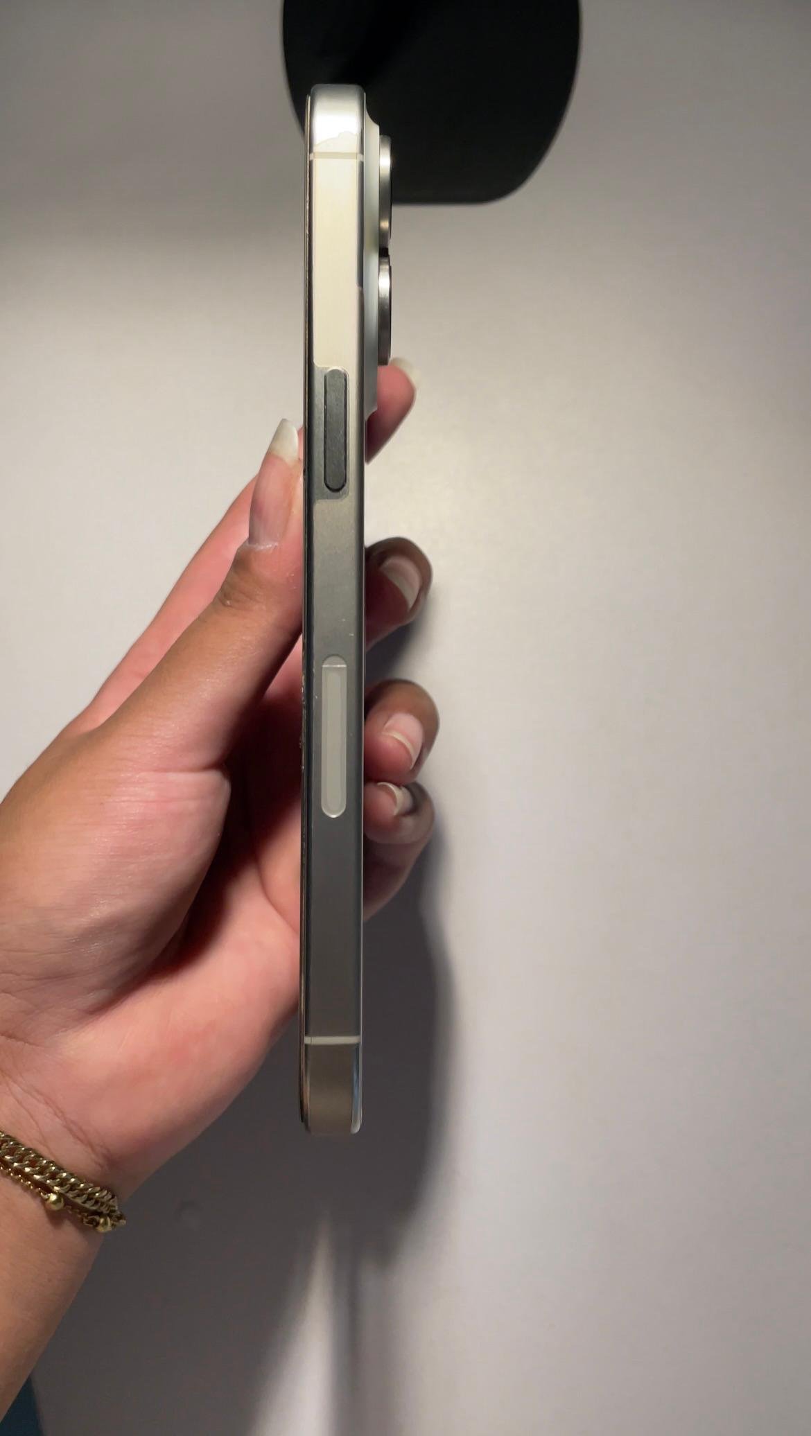 Iphone 15 pro max JV 256 gb
