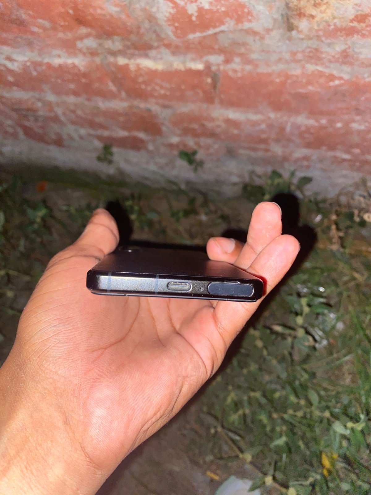 mobile ki just panel change ha or koi issues ni ha or 8..128