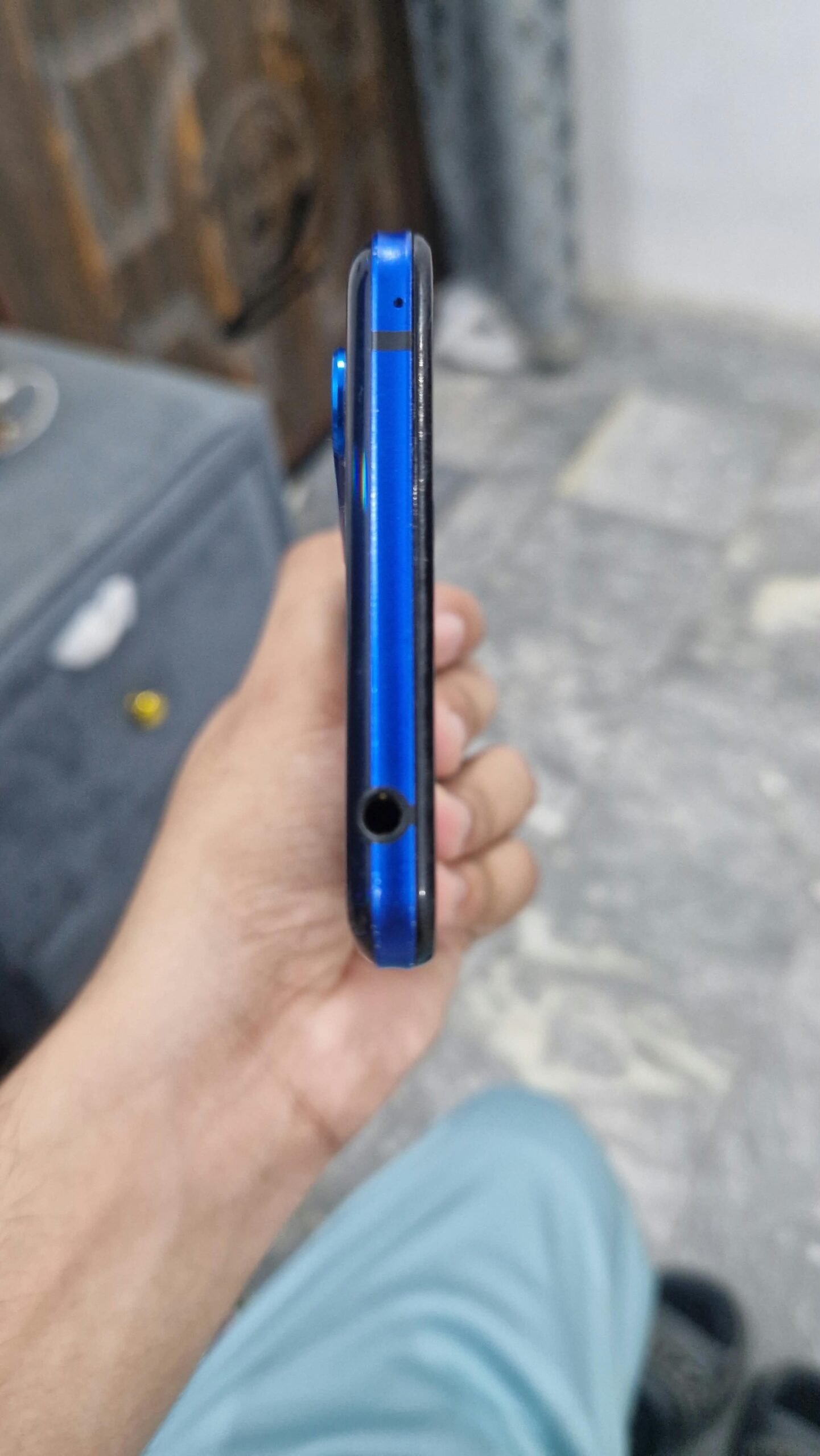 Sharp Aquos R5G 12/256