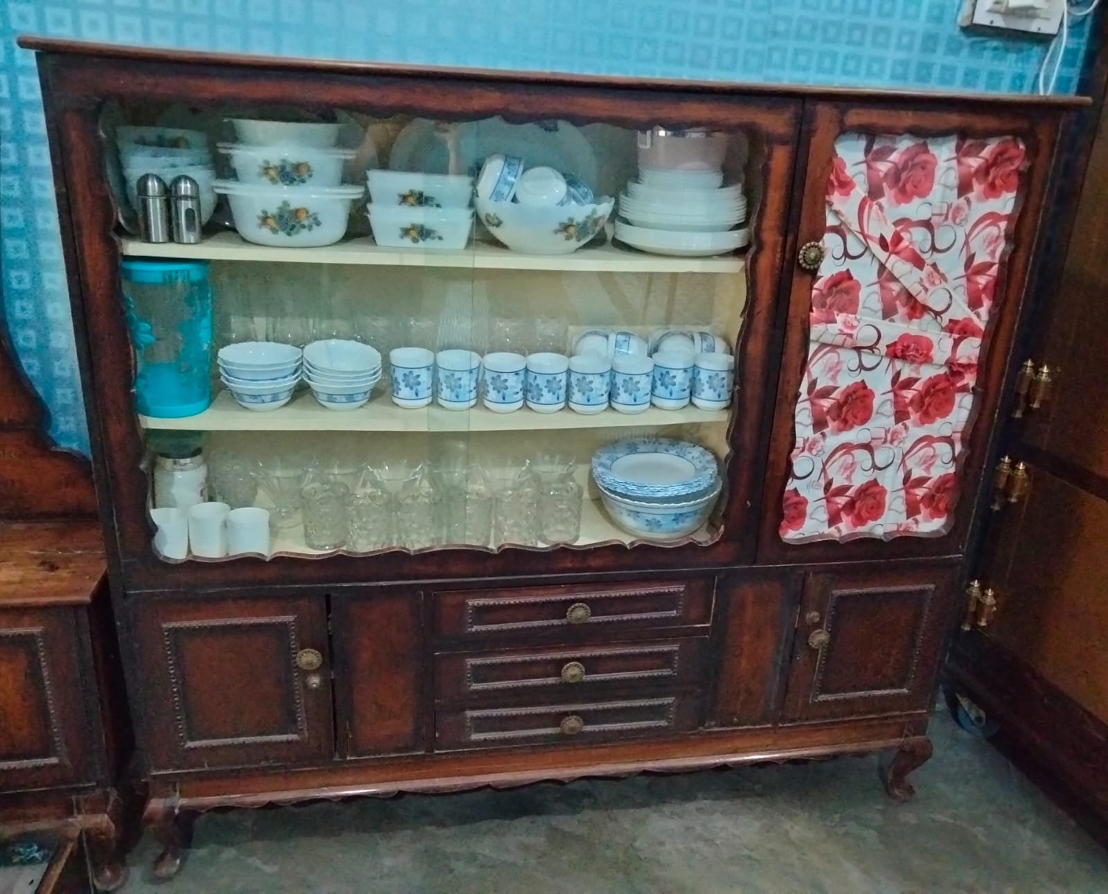 Solid Wood Dressing Table & Crockery Showcase set of 2
