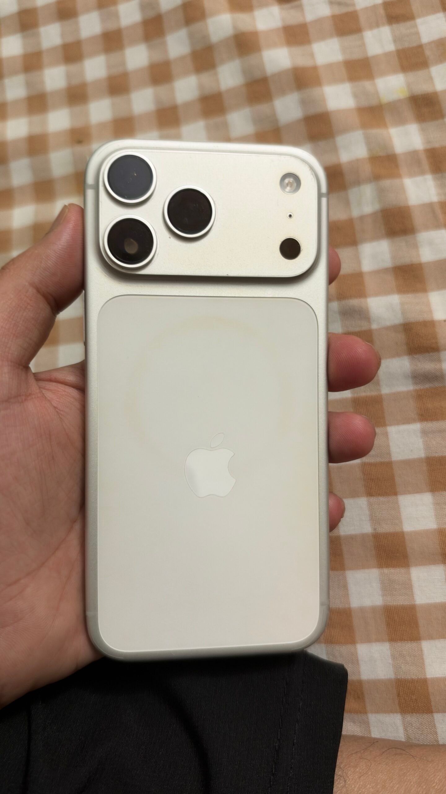 iphone 17pro max 2Tb