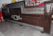 Double bed with 1 side table