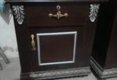 Double bed with 1 side table