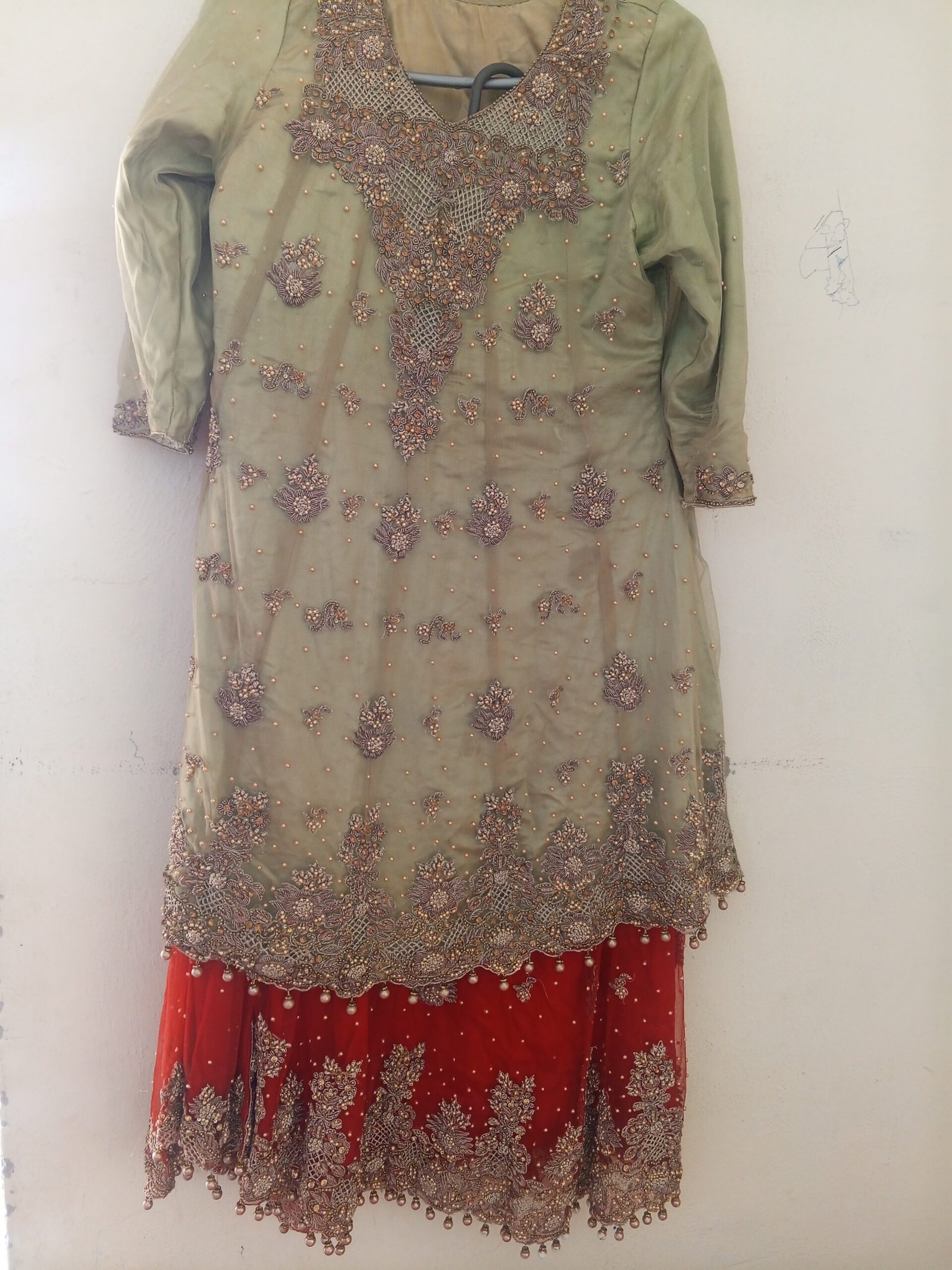 Beautiful Heavy Naqshi Dabka Bridal Lehenga (Medium) – Worn