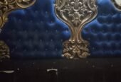 Bed set sale urgent 2 side table and dressing table