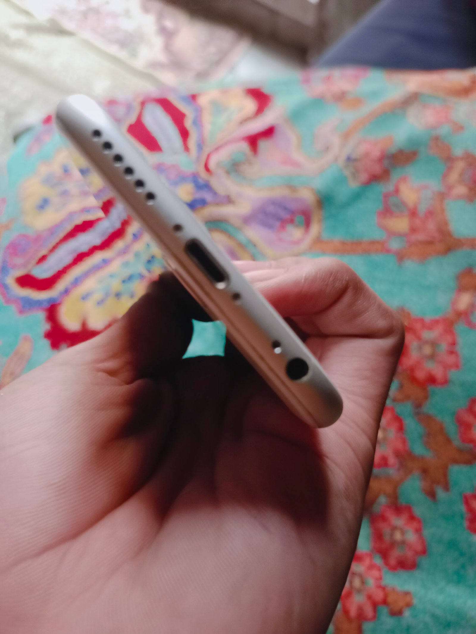 iPhone 6s 64GB, Non-PTA, Excellent Condition.
