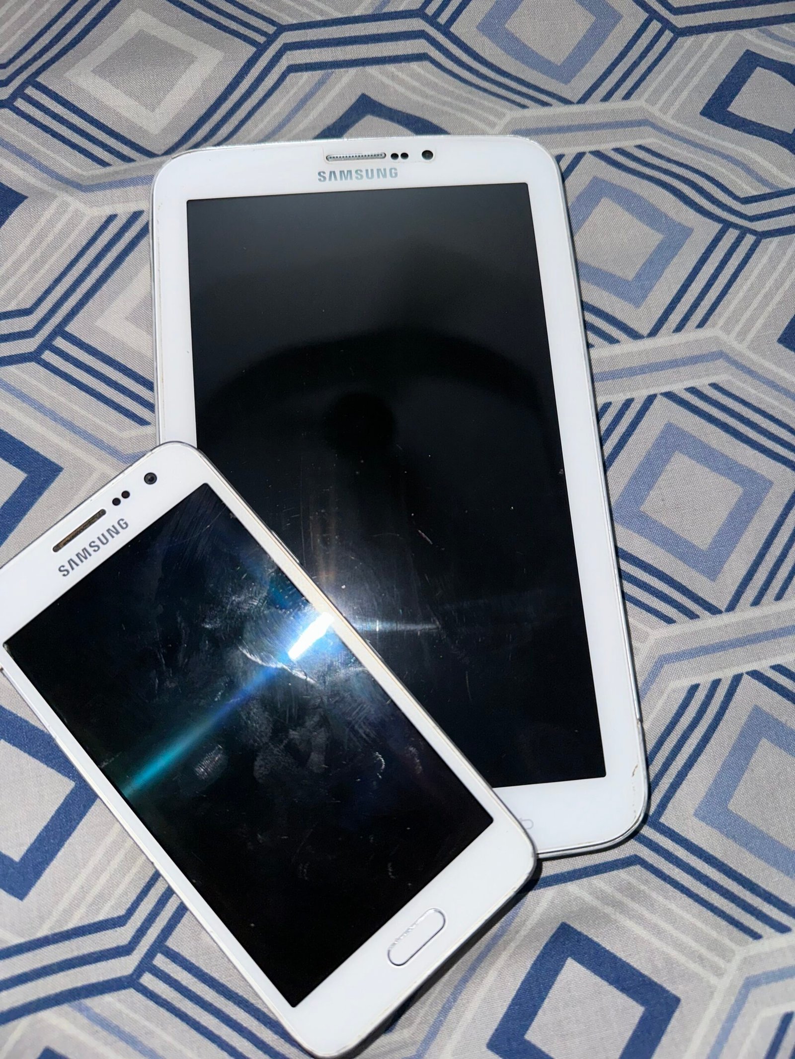 Samsung A3 or Samsung Tab T211